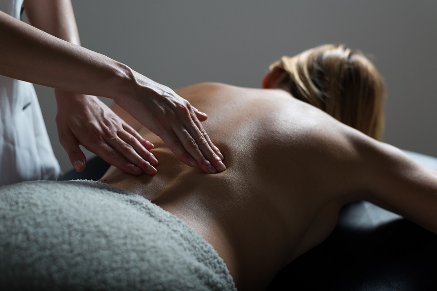 How Massage Therapy Can Help People With Desk Jobs
